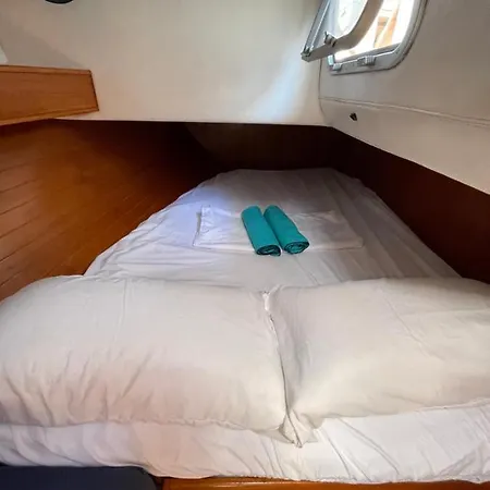 Velero Beneteau Gybsea 50 Ботель *